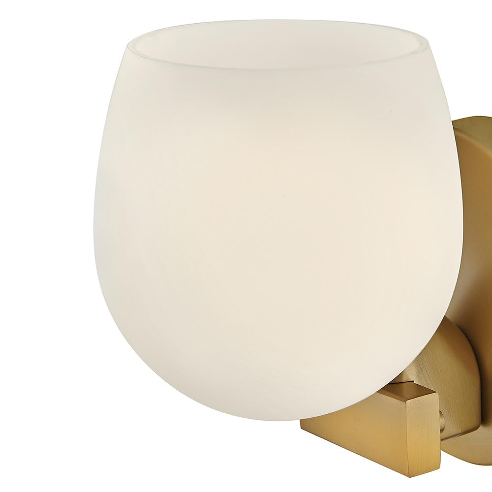 hinkley-mae-small-single-light-sconce-lacquered-brass image 4