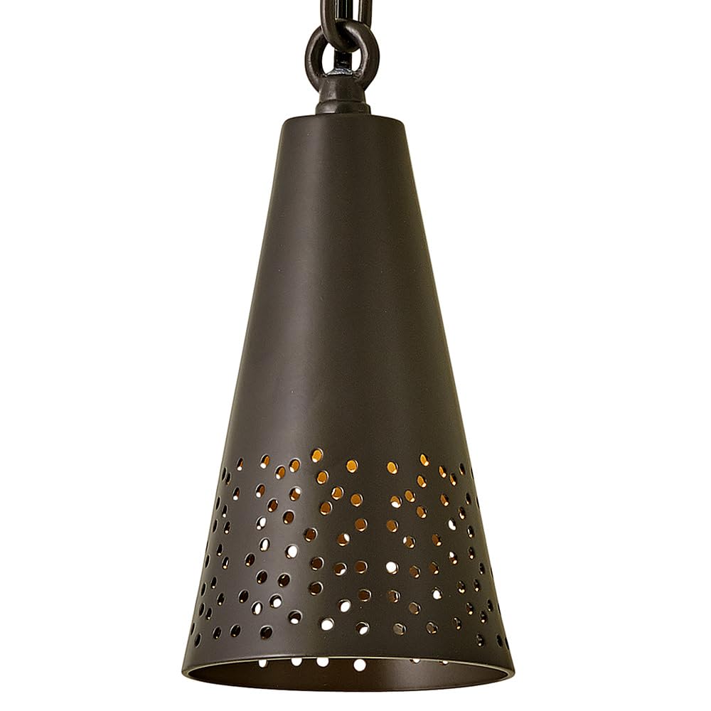 hinkley-calder-12v-led-twinkle-light-bronze-finish-transitional-outdoor-fixture image 5