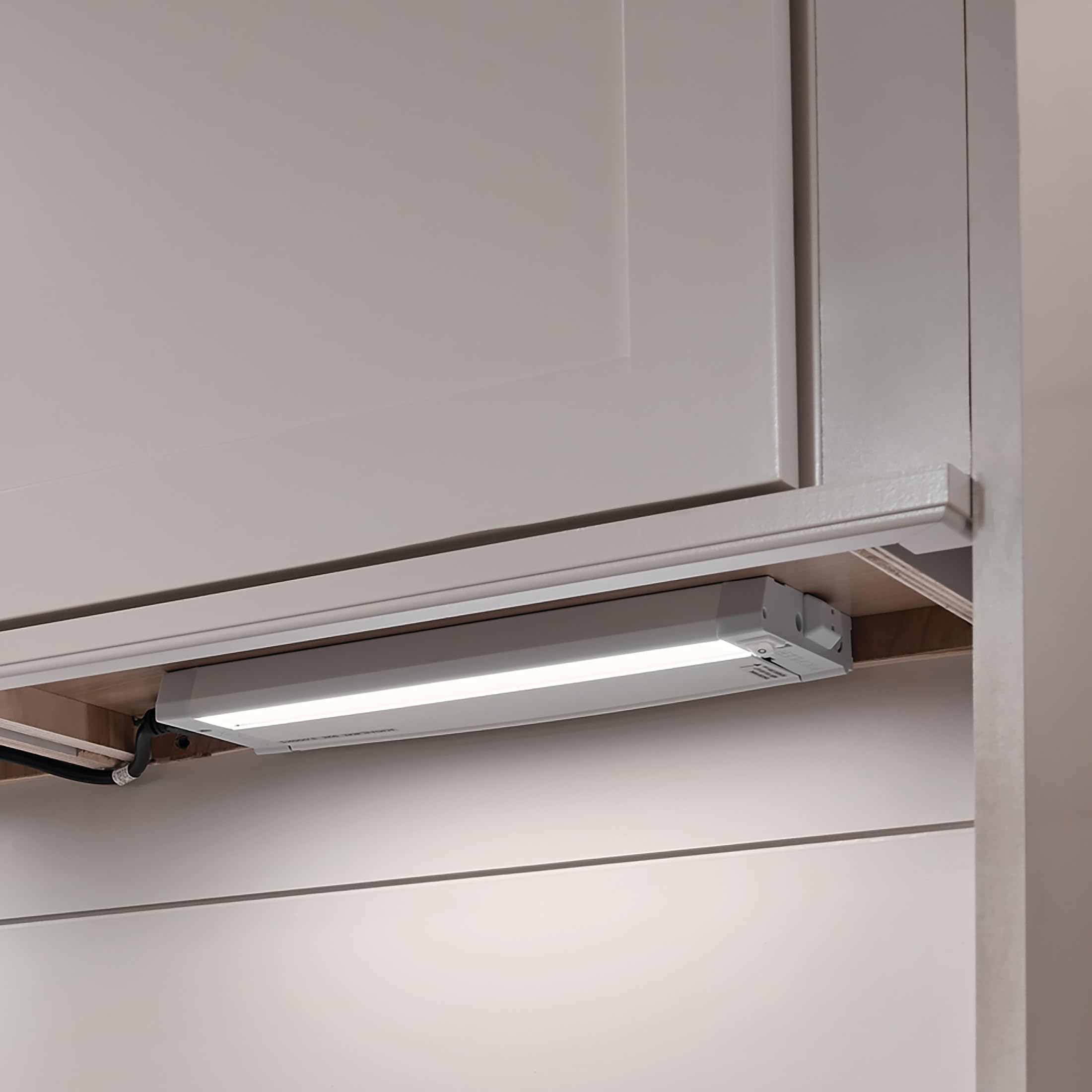 kichler-4u-series-30-led-under-cabinet-light-white-3000k-hardwired-linkable-task image 2