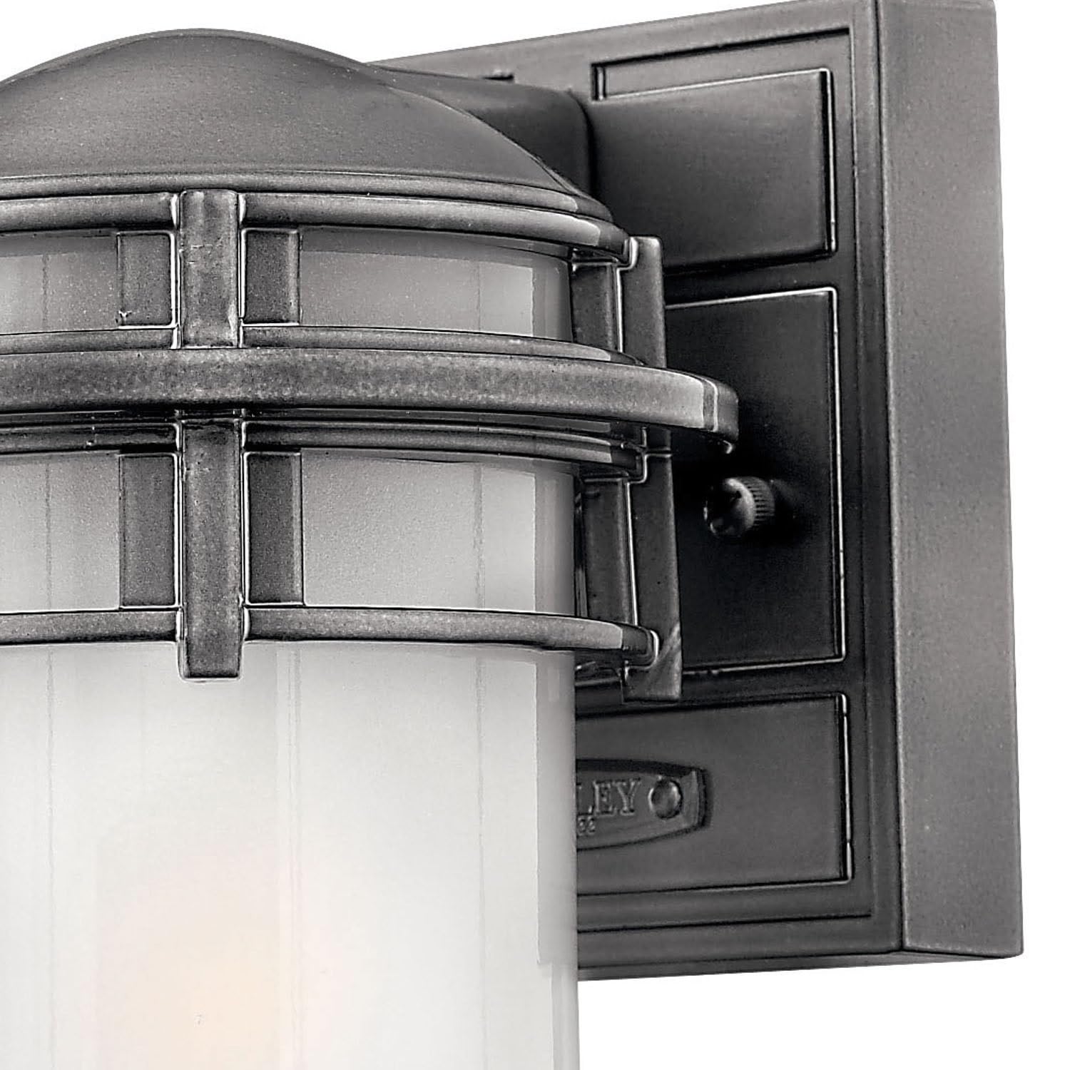 hinkley-1956he-reef-transitional-one-light-outdoor-wall-mount-in-pewter-nickel-s image 3