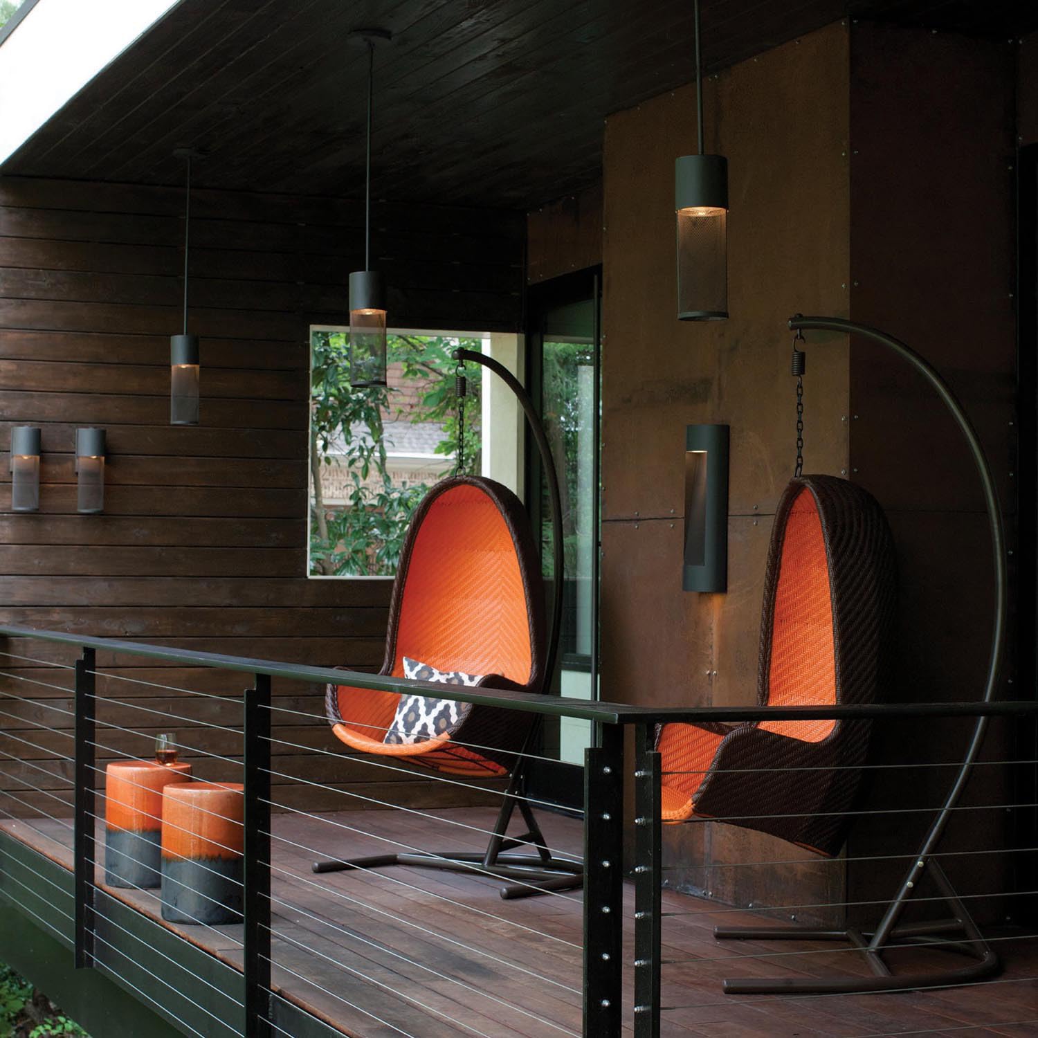 hinkley-luna-large-wall-mount-outdoor-lantern-with-integrated-led-bronze-finish image 4