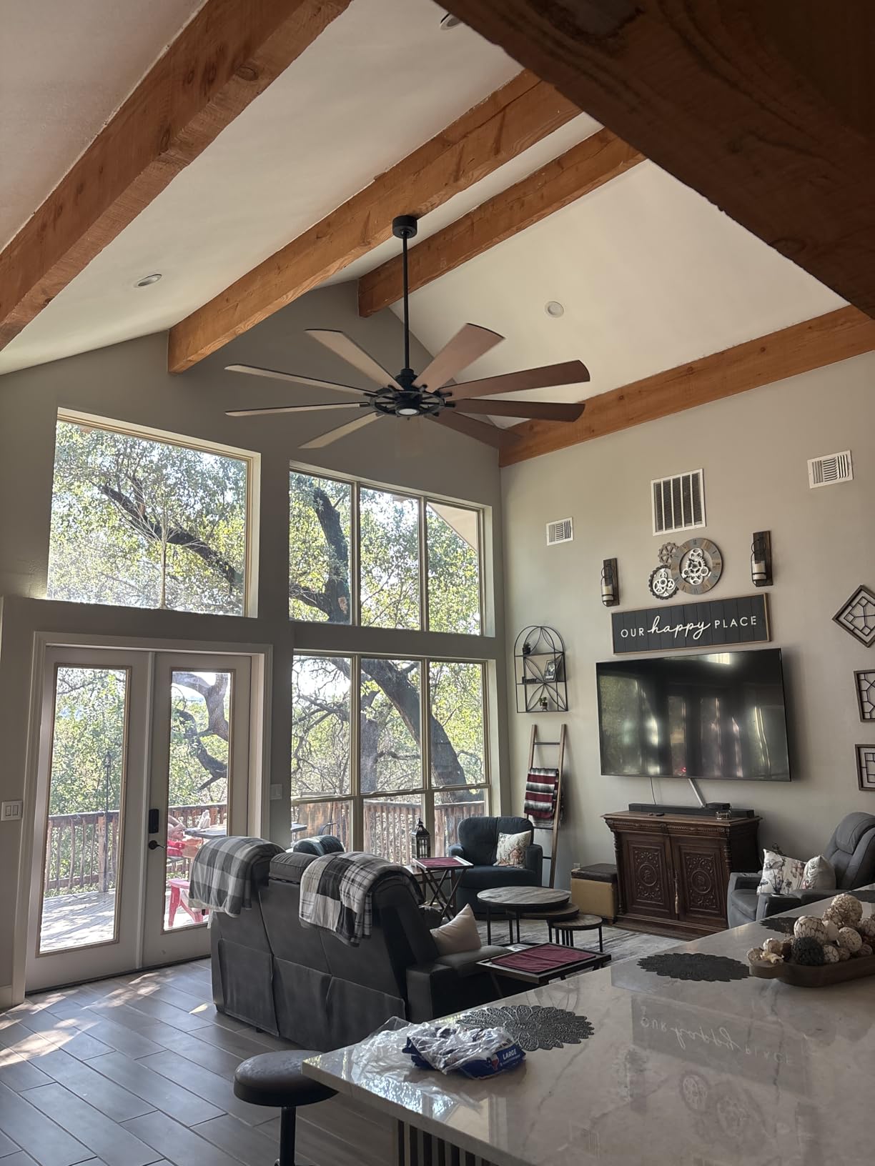 Great fan, but remote not included