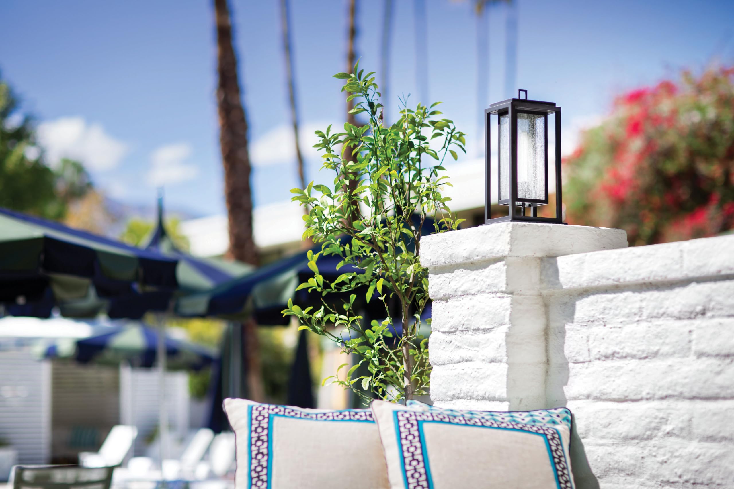hinkley-republic-medium-pier-mount-outdoor-lantern-oil-rubbed-bronze-led-include image 2
