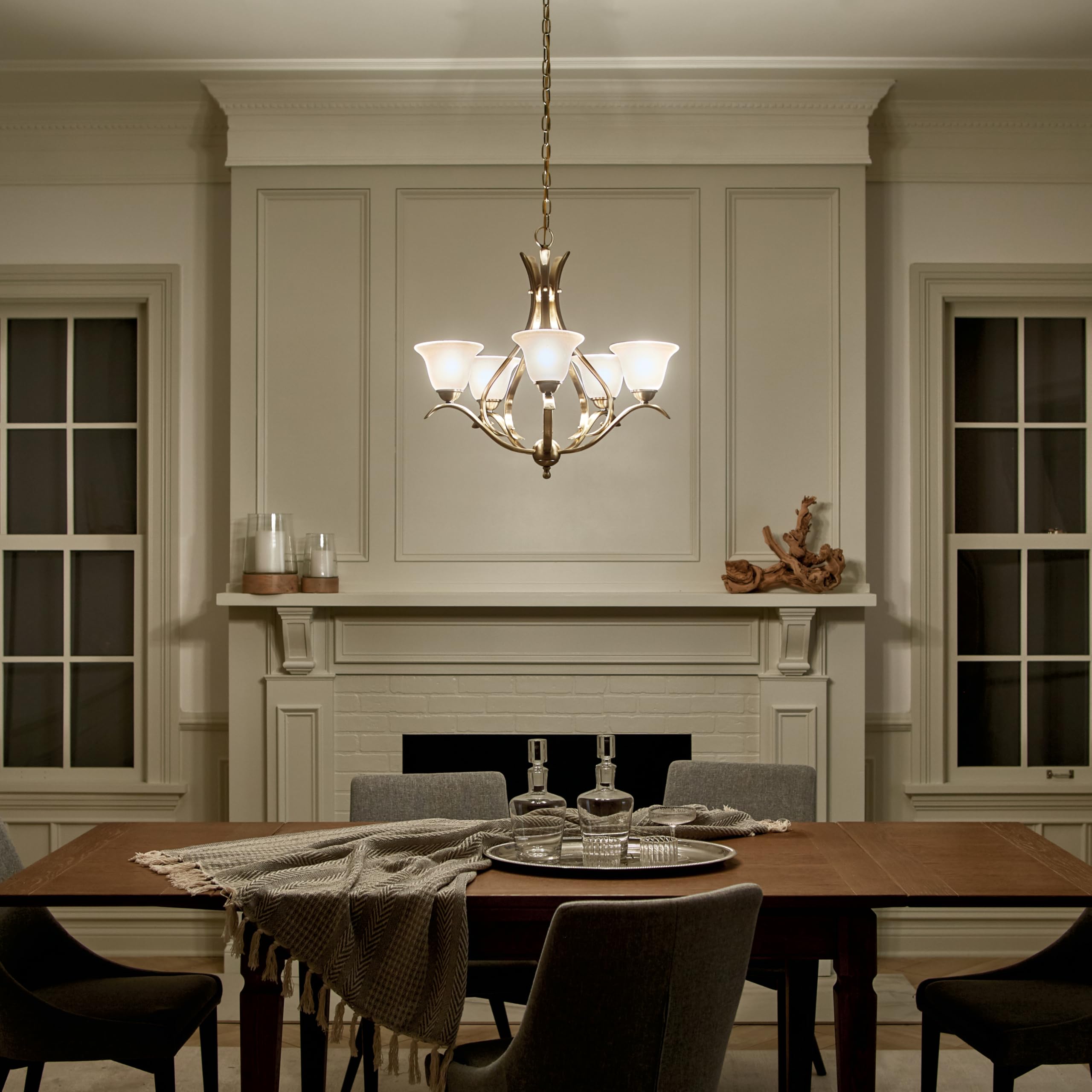 kichler-dover-5-light-chandelier-antique-brass image 6