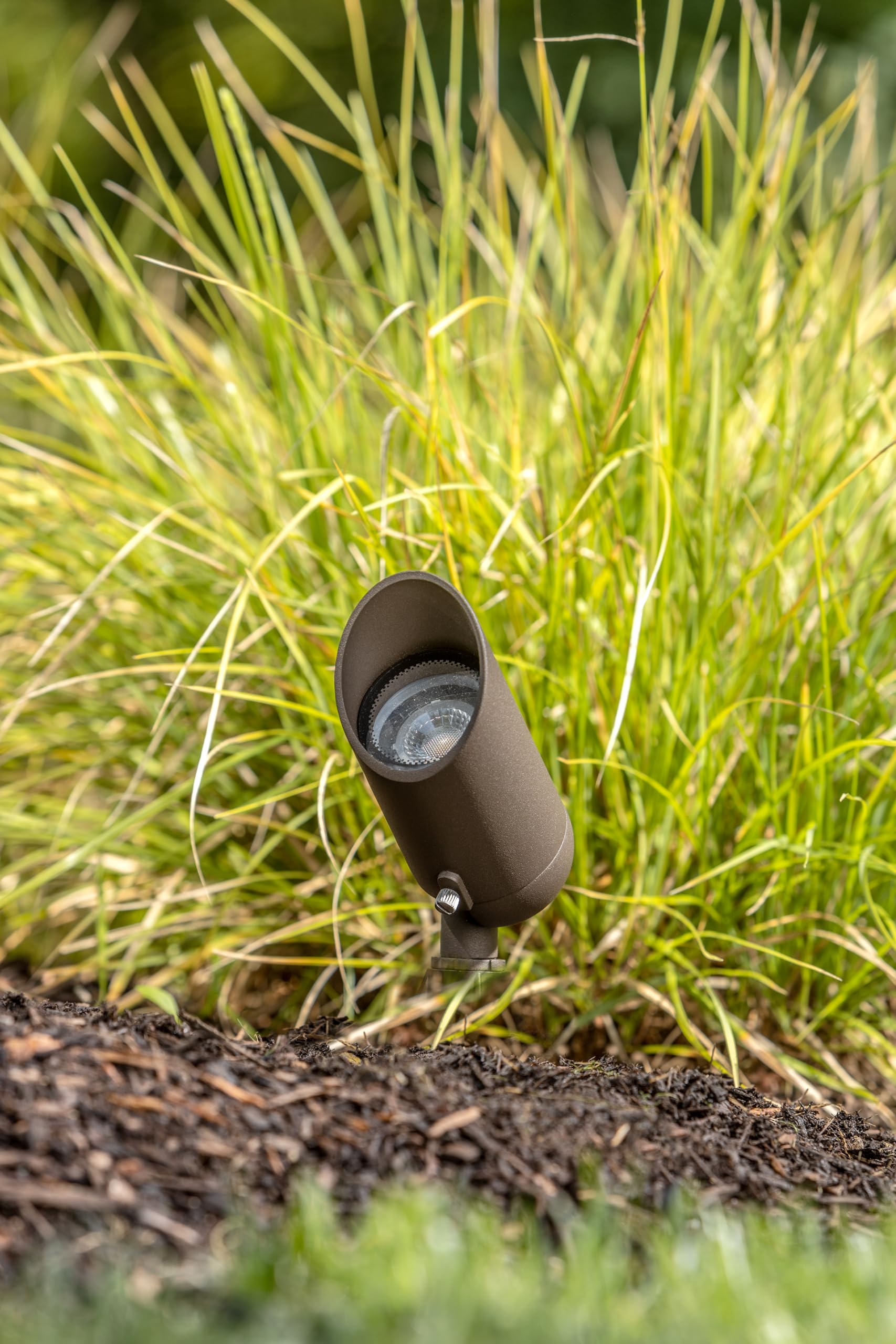 hinkley-lumacore-variable-output-12v-led-spot-light-12-combinations-textured-bro image 2