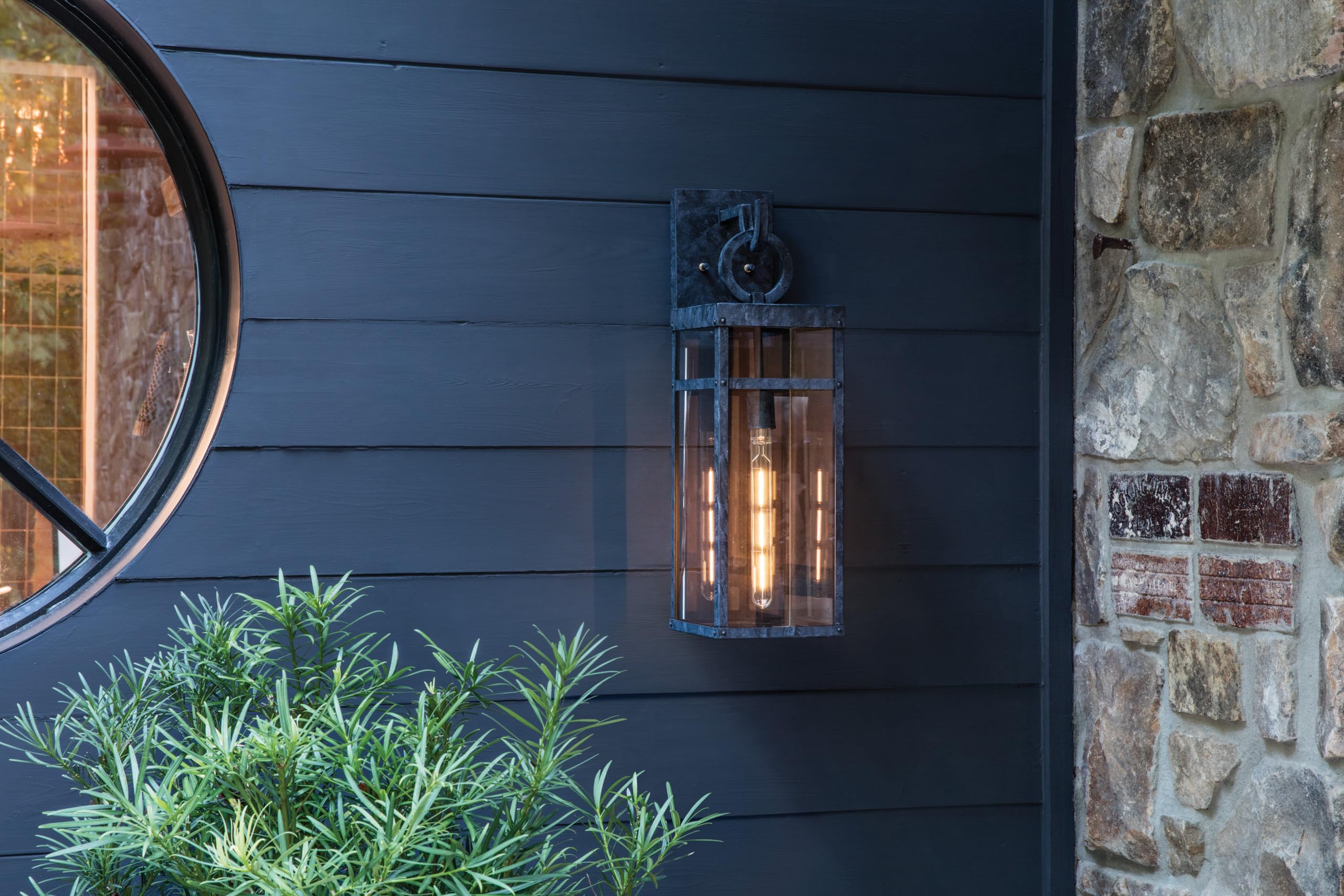hinkley-porter-2800dz-outdoor-wall-mount-lantern-aged-zinc-with-blackened-patina image 2