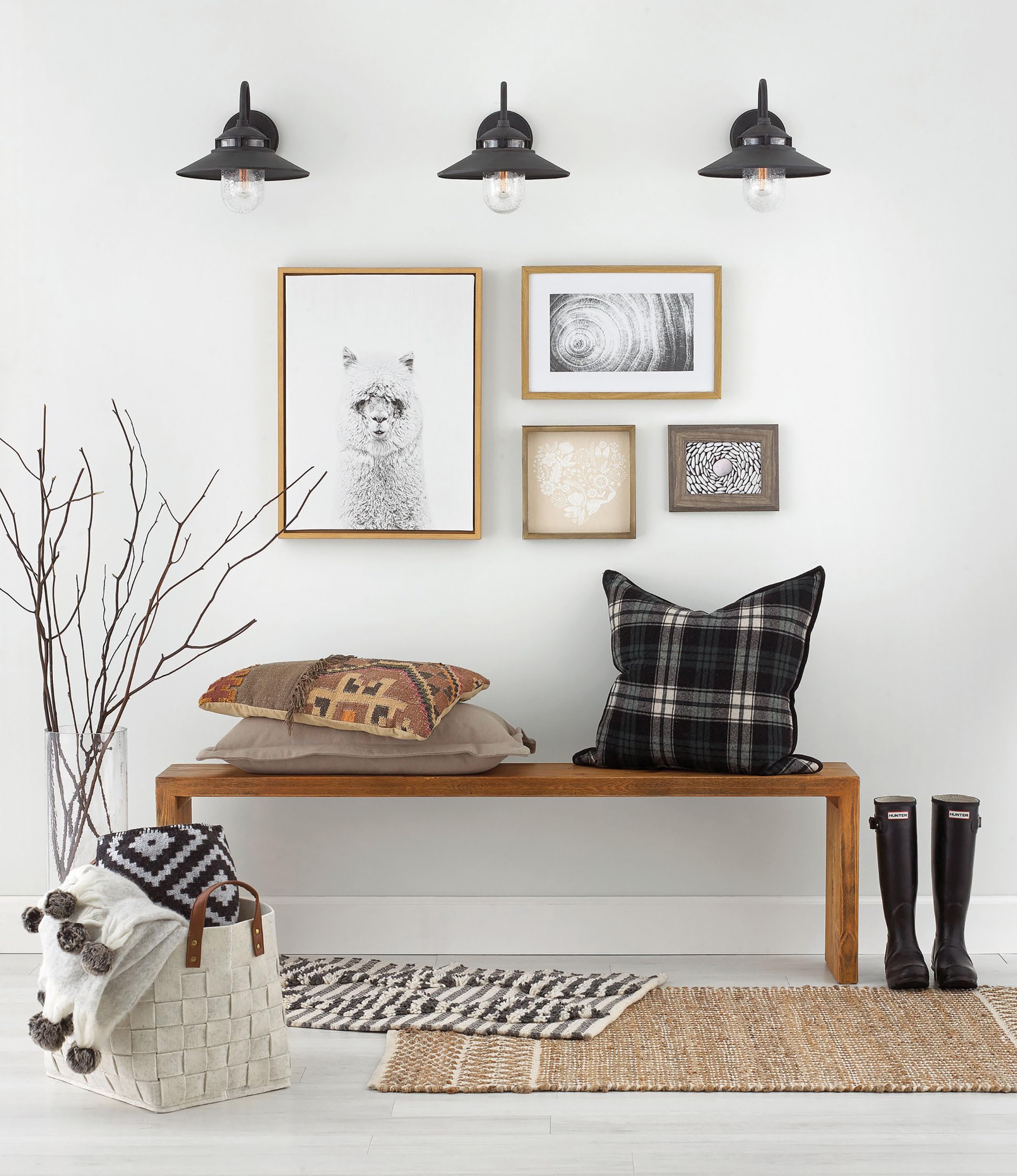 hinkley-atwell-small-wall-mount-outdoor-barn-light-aluminum-clear-seedy-glass-go image 2
