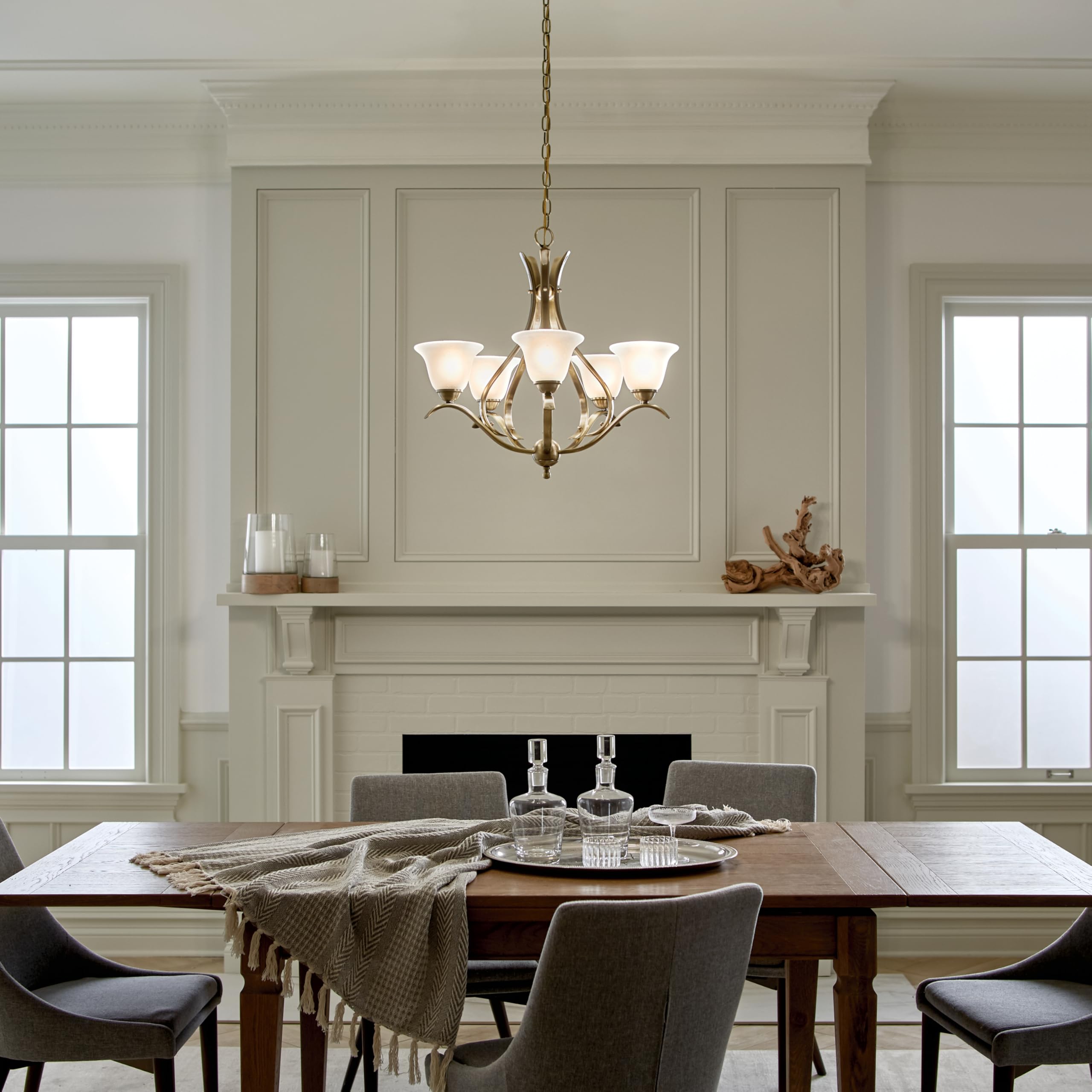 kichler-dover-5-light-chandelier-antique-brass image 5