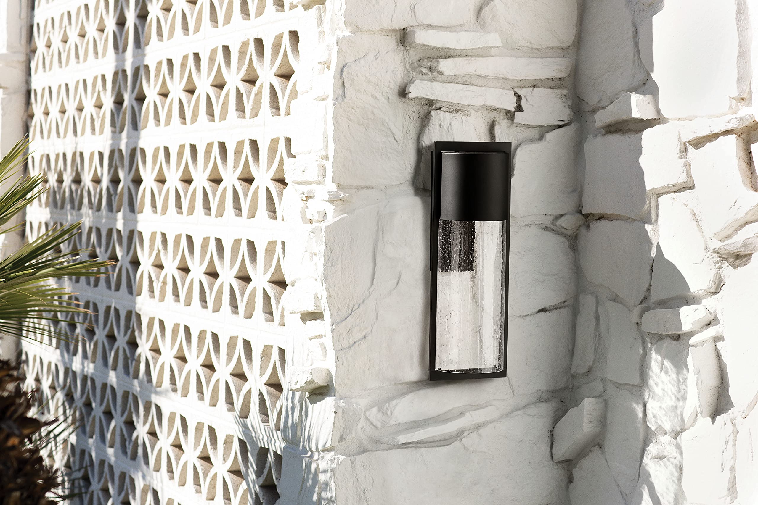 hinkley-shelter-collection-1325bk-led-large-outdoor-wall-mount-black-integrated- image 5