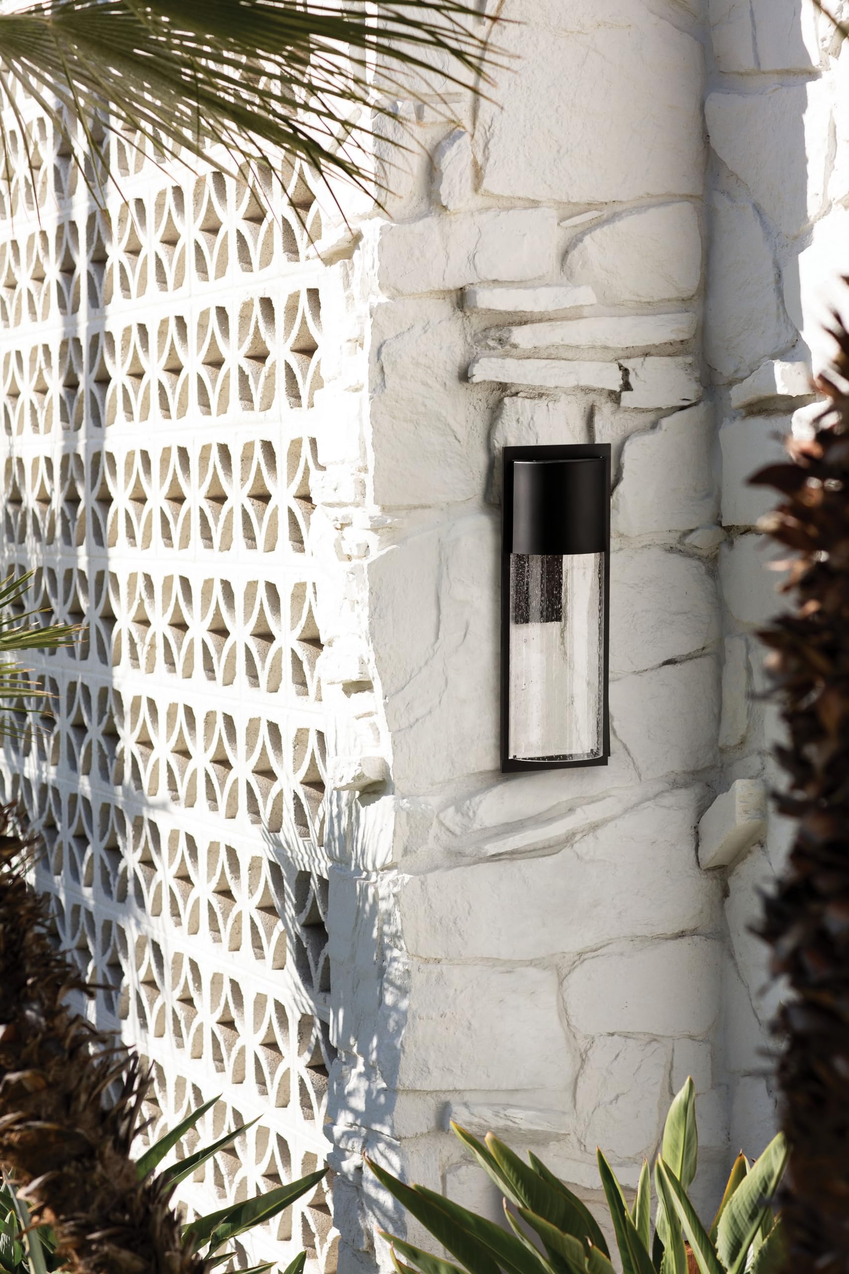 hinkley-shelter-small-wall-mount-outdoor-lantern-led-included-black-finish-dark- image 2