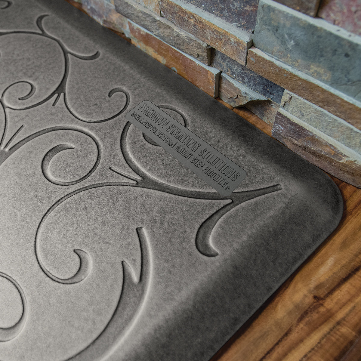 wellnessmats-bella-3-x-2-silver-leaf-anti-fatigue-mat-designer-cushioned-comfort image 2