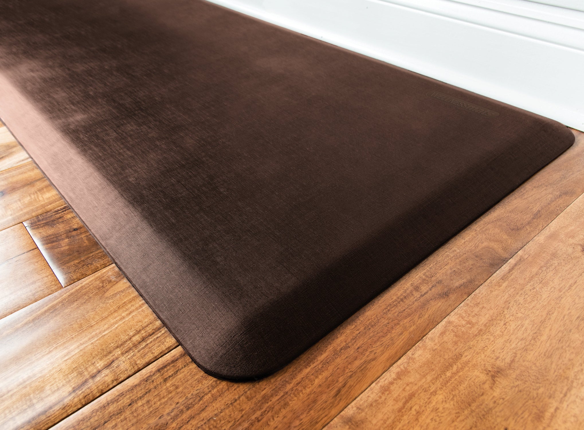 wellnessmats-linen-collection-6-x-2-anti-fatigue-mat-antique-dark image 2