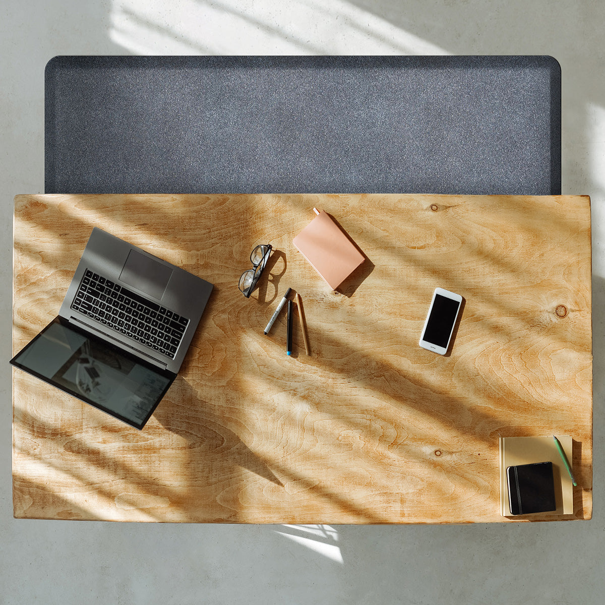 wellnessmats-granite-6-x-2-anti-fatigue-mat-sapphire image 2